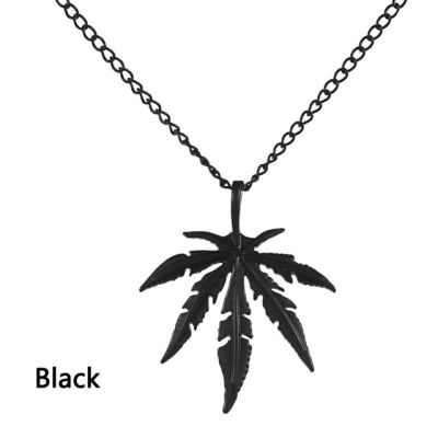 JDY6H 1Pcs Fashion Maple Leaf Necklace Titanium Steel Hemp Leaf Pendant Glittery Charm Chain Gift Jewelry Hip Hop Jewelry Accessori