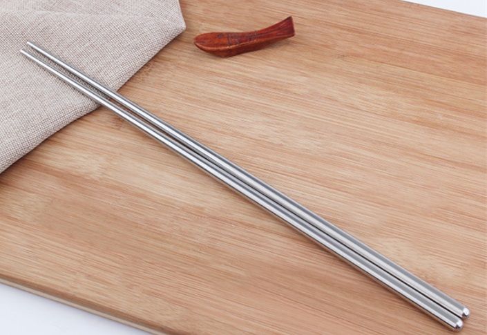 chopsticks-stainless-steel-ตะเกียบเกาหลี-ตะเกียบญี่ปุ่น-ตะเกียบยาวทอด-ตะเกียบยาว-ตะเกียบจีนยาว-ตะเกียบสแตนเลส-ขนาด-36cm-ตะเกียบแบบยาว-1-คู่