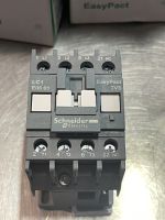 *ของใหม่* Schneider คอนแทคเตอร์  Contactor Supply รุ่น LC1E0601 24V *ของใหม่*