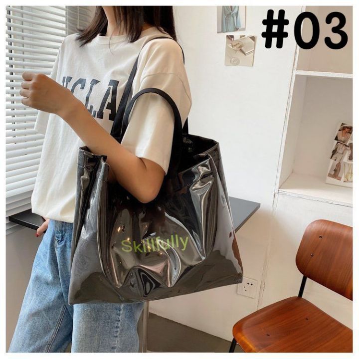 กระเป๋าผ้า-tote-สไตล์ญี่ปุ่นกระเป๋าผ้านิ่ม-เนื้อผ้าดี-ใส่ของได้เยอะมีซิปด้วย-สินค้าเป็นราคาต้นทุนค่ะ