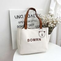 Bear tote bag ความจุขนาดใหญ่กระเป๋าสะพายผู้หญิง all-match กระเป๋าสะพาย new high-end พร็อพกระเป๋าถือ กระเป๋าผู้หญิง กระเป๋าถือ