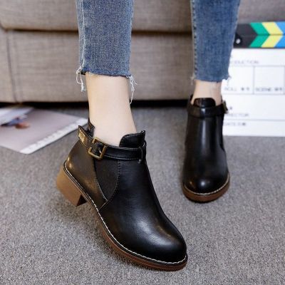 IELGY Korean style all-match thick heel buckle low-top womens boots