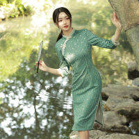 2022เกล็ดหิมะลูกไม้ลายสก๊อตกลางความยาว Cheongsam หนุ่มสไตล์สดวรรณกรรมชุด Cheongsam