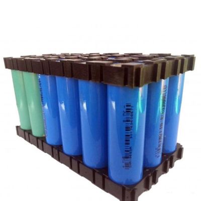 100pcs 18650 Battery Safety Anti Vibration Holder Cylindrical Bracket 22x22mm Li-ion Cell Storage Lithium Battery Support Stand