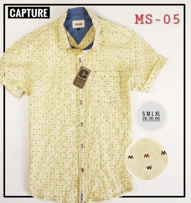 Capture Shirt เสื้อเชิ้ตผู้ชาย แขนสั้น คอปก ผ้า Crinkle ลายตัวอักษร M สีเหลือง มีถึงอก 48 นิ้ว