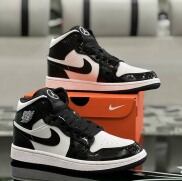 NIKE AIR JORDAN 1 MID SE CARBON FIBER