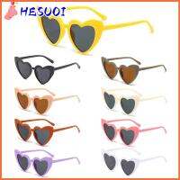 HESUOI 3-9ปี น่ารักน่ารักๆ สีชมพูอมชมพู วินเทจ แว่นตากันแดดสำหรับเด็กวัยหัดเดิน แว่นตากันแดดรูปหัวใจ แว่นกันแดดสำหรับเด็ก แว่นตาสำหรับผู้หญิง