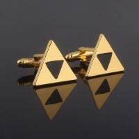 【Worth-Buy】 Gift Pop ตำนานเกมของ Zelda กระดุมข้อมือสามเหลี่ยมสีทอง Triforce คู่ Hylian Shield คลิปเนคไทโลหะสำหรับชายเสื้อเครื่องประดับ