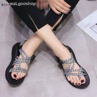 【รองเท้าแตะ】 Hot รองเท้าแตะรัดส้น สไตล์ Chaco Sandals SD37 ชาย หญิง (พร้อมส่งจากไทย) gift gift gift