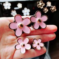 CW 4pcs Floret Car Air Freshener Perfume ClipSmall Flowers Pink Car Accessories Interior Woman Aromatherapy Air Vent Clip