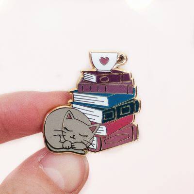 【CW】 Kawaii Book Stack and Teacup Hard Enamel Pin Cartoon Medal Brooch Fashion Lapel Pins Jewelry