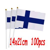 ZXZ 100pcs Finland hand Flag 14*21cm Polyester Double Side Printing FIN FinlandHand Flag with plastic flagpole