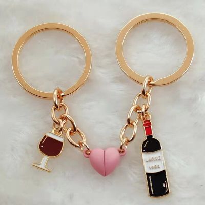 New Fashion Enamel Red Wine Magnetic Button Keychain Ladies Mens Bar Bag Accessories Car Couple Gift Jewelry Craft Key Chains