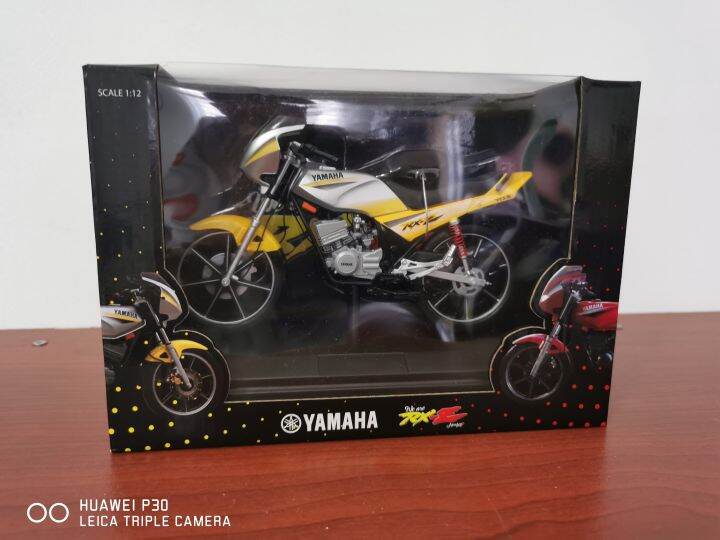 yamaha rx 100 diecast