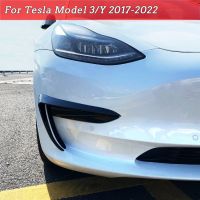 2 Buah Stiker Sampul Bumper Pul Pampu Potong Pisau Depan Mobil Untuk Tesla Model 3 Y 2017-2022 Dekorasi Lampu Kabut ABS