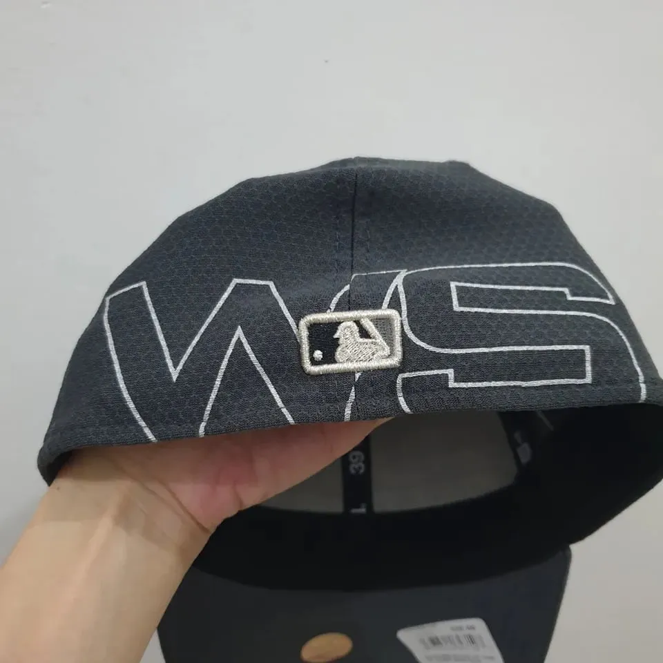 Boston Red Sox MLB New Era 2018 World Series Champions Locker Room 39THIRTY  Hat | SidelineSwap