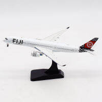 1:400 Scale Air FIJI Airways A350เครื่องบิน A350-900 DQ-FAI Landing Gear Alloy เครื่องบินเครื่องบินรุ่นของเล่นสำหรับคอลเลกชัน