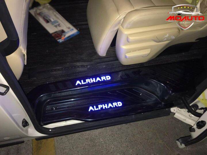 สคับเพลทกันรอยเท้า-led-8-ชิ้น-alphard-30-ปี-2016-2022