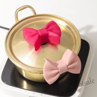 【hot sale】┋✢☜ D13 Bow Knot Pot Ears Anti Scald Handle Microwave Oven Gloves Heat Insulation and Anti Slip Silicone Heat Resistant Pot Cap