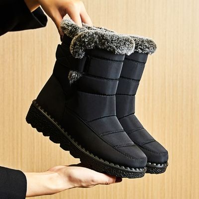 รองเท้าฤดูหนาวกันน้ําสําหรับผู้หญิง 2023 ใหม่ Faux Fur แพลตฟอร์มยาวรองเท้าหิมะรองเท้าผ้าฝ้ายอบอุ่นรองเท้าคู่ Plush Woman ข้อเท้า รองเท้าบูท☄
