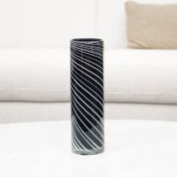 C&amp;C HOME Black &amp; White Spiral Pattern Vase แจกัน แจกันเซรามิก ของแต่งบ้าน แจกันแต่งบ้าน แจกันทรงสูง แจกันดอกไม้ แจกันสีดำ แจกันลานคลื่น