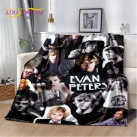 【CW】☫❁┅  Evan Peters Movie TV  Actor Soft BlanketFlannel Blanket Throw for Room Bedroom Bed Sofa Cover