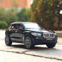 132 BMW X5 X6 รถตำรวจรุ่นรถอัลลอยดึงกลับของเล่นแสงสีเสียง Land Rover Range Rover เปิดประตูรถออฟโรด