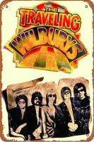 การเดินทาง Wilburys Iron On Transfer #3โปสเตอร์ดีบุกโลหะย้อนยุคป้ายวินเทจ12X8นิ้วบาร์ดนตรีคลับตกแต่งผนังห้องมนุษย์ถ้ำ