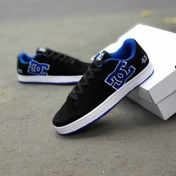 dc shoes sneakers