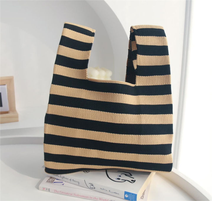 baking-themed-tote-bag-hand-knitted-baking-bag-handbag-hand-knitted-shoulder-bag-woven-handbag-striped-tote-bag