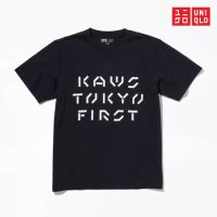 KAWS x Uniqlo Tokyo First Tee สีดำ
