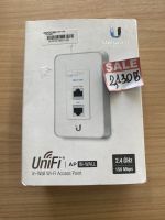 ลดล้างสต๊อก Unifi In-Wall Wifi Access Point 10/100 (UAP-IW)