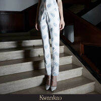 [Kwankao] Mezzo Pants กางเกงผ้าพิมพ์ลายสีขาวและฟ้า ทรงกระบอกเล็ก