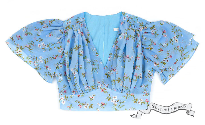 surreal-objects-blue-flower-chiffon-crop-top-เสื้อครอป-ผ้าชีฟอง-ลายดอก-สีฟ้า