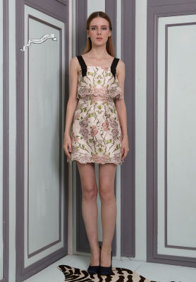[Surreal Objects] Classic Rose Strap Dress เดรสสั้น ผ้าไหม สายริบบิ้นกรอสเกรนดำ พิมพ์ลายดอกกุหลาบ