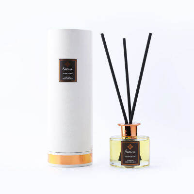 Reed Perfume: Frangipani ก้านกระจายความหอม กลิ่นลีลาวดี  จาก สถิรา