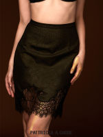 PATTRICIA A.GARDE Lace Trim Skirt กระโปรงแต่งชายผ้าลูกไม้