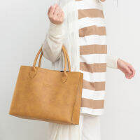 Waralees Day - Classic Tote กระเป๋าถือ เบา จุ สวยคลาสิคเรียบหรู ใส่ A4 ได้ (3สี) สีน้ำตาลทอง