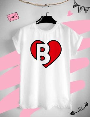 เสื้อยืดอักษรหัวใจ อักษร B ต้อนรับวันวาเลนไทน์ วันแห่งความรัก ด้วยเสื้อยืด Valentine สีสันสดใส ใส่สบาย ไม่ยืด ไม่ย้วย