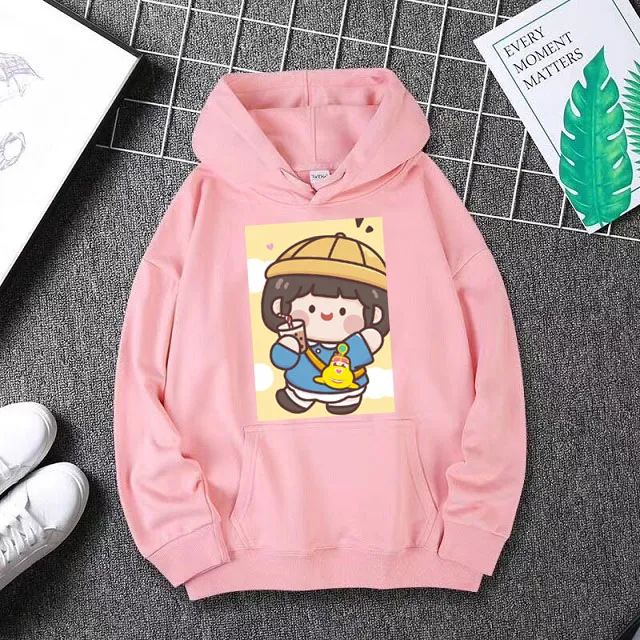 Áo hoodie hoạt hình với màu sắc tươi sáng và thiết kế độc đáo sẽ giúp bạn thể hiện phong cách cá tính và trẻ trung, xem hình để lựa chọn ngay một chiếc áo ưng ý nhé.
