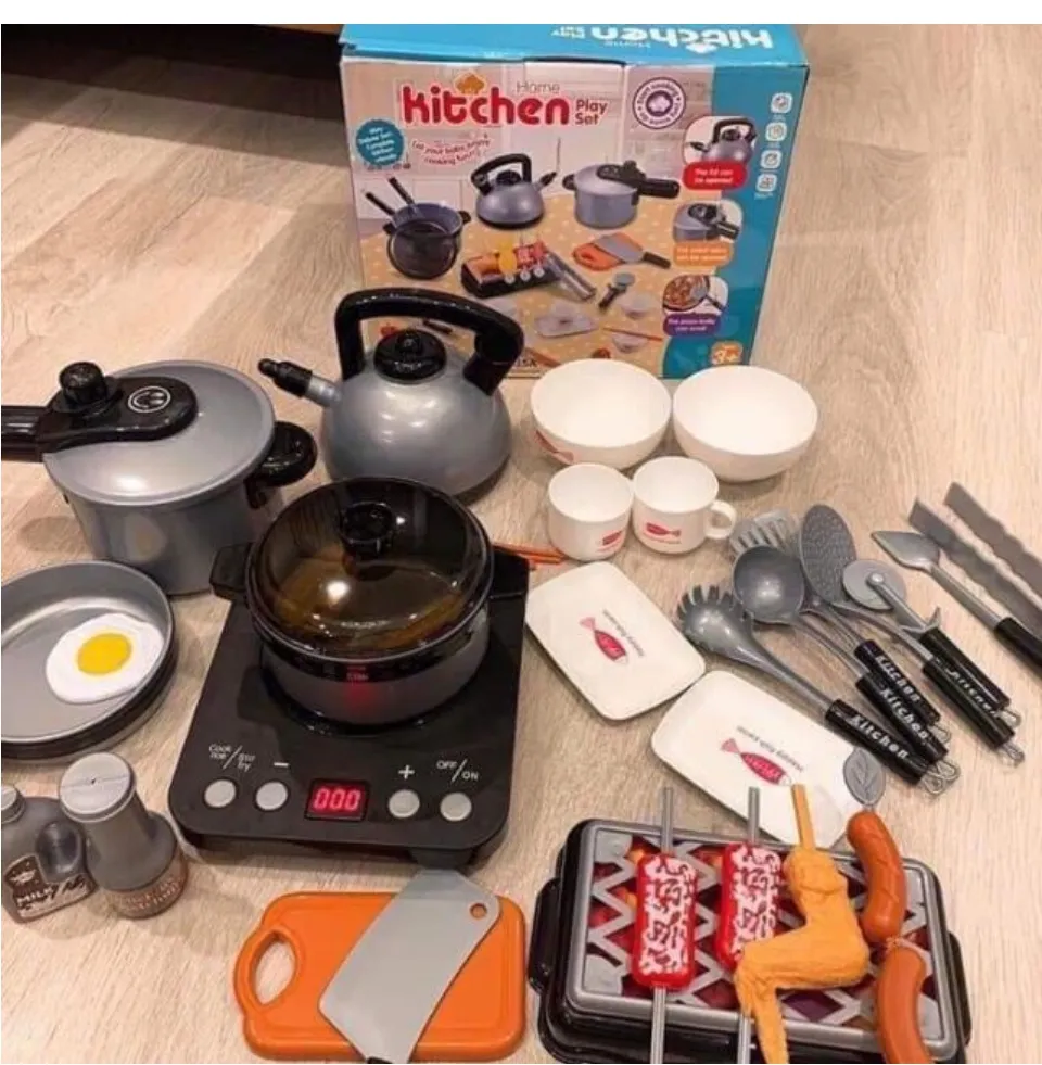 Hãy khám phá bộ đồ chơi nhà bếp 36 món đầy sáng tạo để giúp bé yêu thỏa sức tưởng tượng và học hỏi các kĩ năng nấu ăn từ nhỏ.