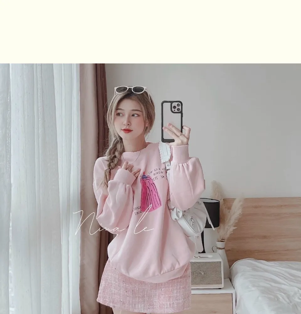 7 cách phối áo hoodie nữ với chân váy cực chất cho bạn gái