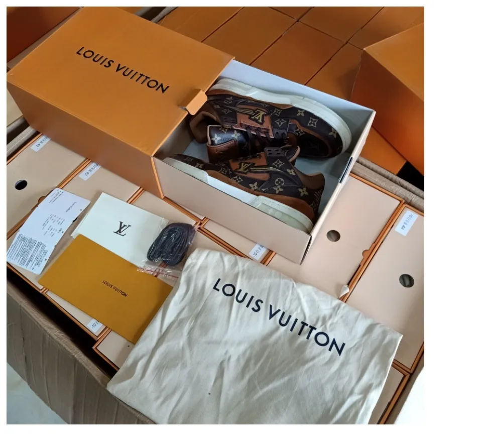 Louis Vuitton Trainer Azur for Men