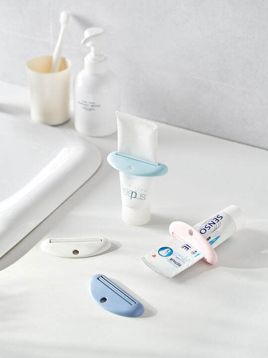 Japan Km.389. Toothpaste Squeezer Toothpaste Clip (2 Pieces in) White Delivery MIMU Japanese