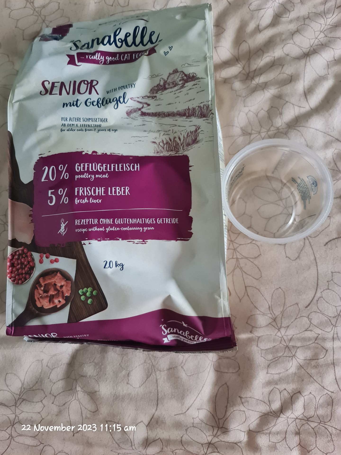 Sanabelle senior hot sale cat food