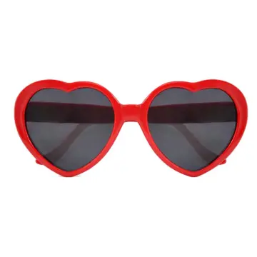 The sunglasses of Taylor Swift in her music video Look what you made me do  | Spotern