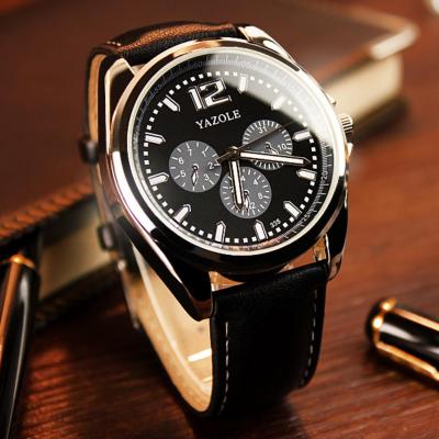 นาฬิกาข้อมือควอตซ์นาฬิกาอะนาล็อกสำหรับผู้ชายหนังแท้ไฟกลางคืนจุดขายดี YAZOLE หรูหราแบบญี่ปุ่น