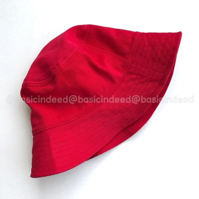 Basic Indeed - หมวกบักเก็ตเนื้อหนานิ่ม - แดงสด