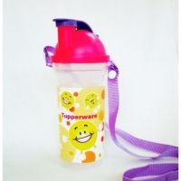 Tupperware กระติกน้ำเด็ก Easy Go ลาย Smile 1 ใบ พร้อมสายสะพาย สีชมพู