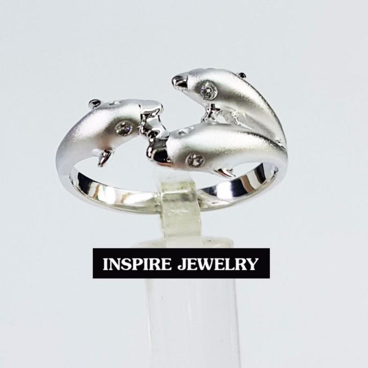 inspire-jewelry-แหวนรูปปลาโลมา-3-ตัว-ตาเพชรสวิสน้ำงามเกรดaaa-ลำตัวปลาทำซาติน-งานจิวเวลลี่-ชุบทองขาวหนาพิเศษ-ทนทาน-white-gold-plated-แหวนเพชร-แหวนคู๋รัก-แหวนแต่งงาน-แหวนหมั้น-ปีใหม่-วาเลนไทน์